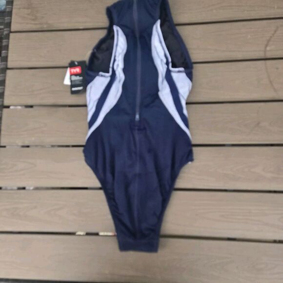 TYR Durafast Youth Girl Phoenix Destroyer Navy/white Polo Zipper Swim Sz 26 New - Picture 2 of 3